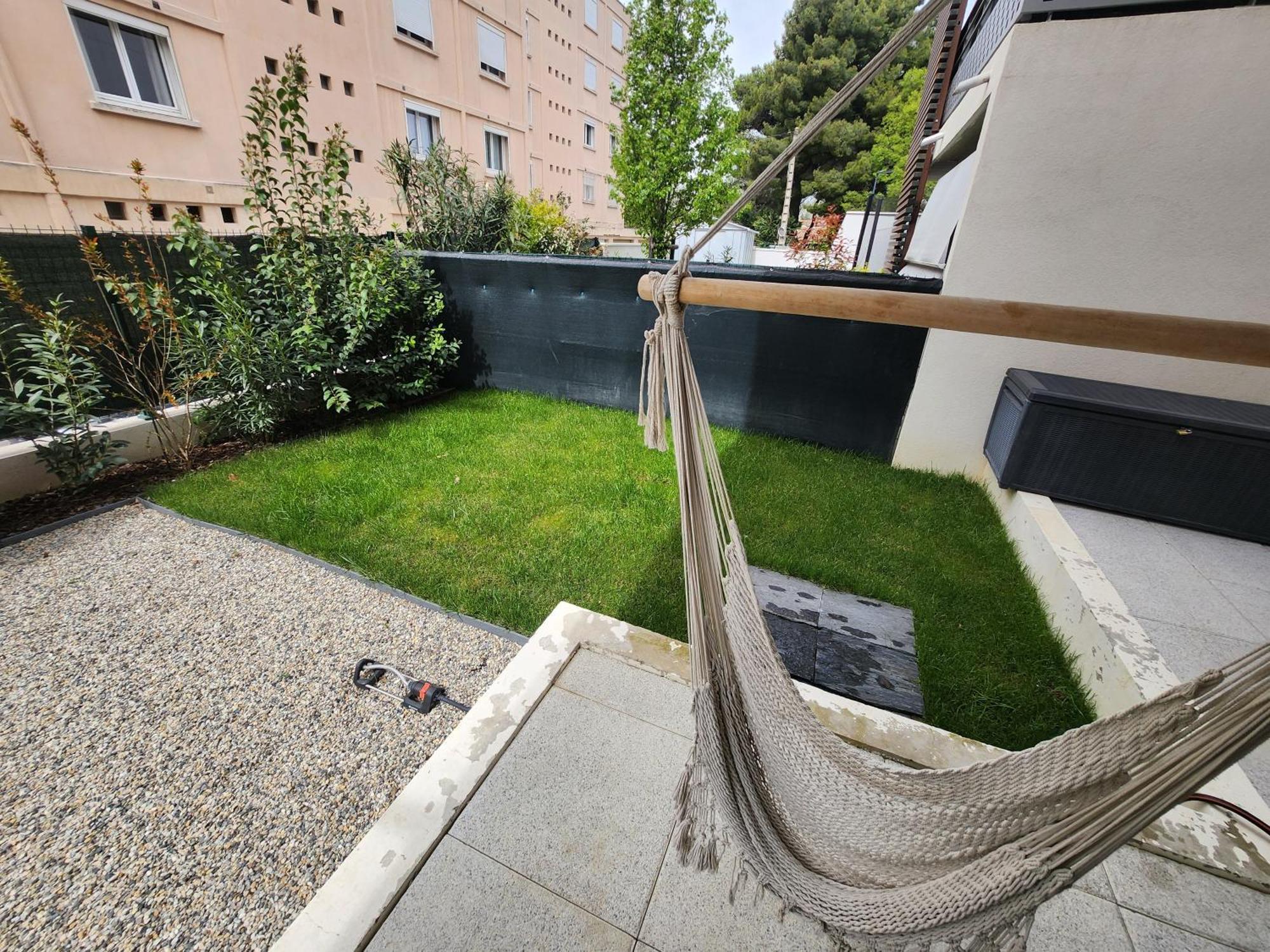 Apartment Proche Centre, Jardin & Climatisation 4pers Avignon